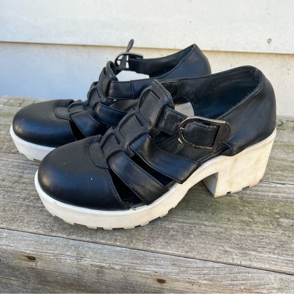 Vintage Y2K soda black basket weave chunky heeled platform sandals size 6
